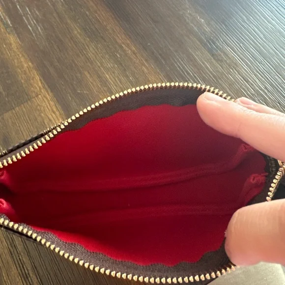 Louis Vuitton Damier Ebene Pochette - Picture 3 of 5